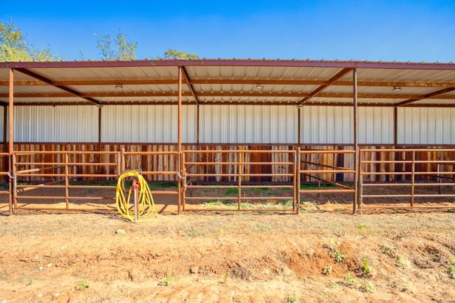 247 S Caddo Street, Lipan, TX 76462