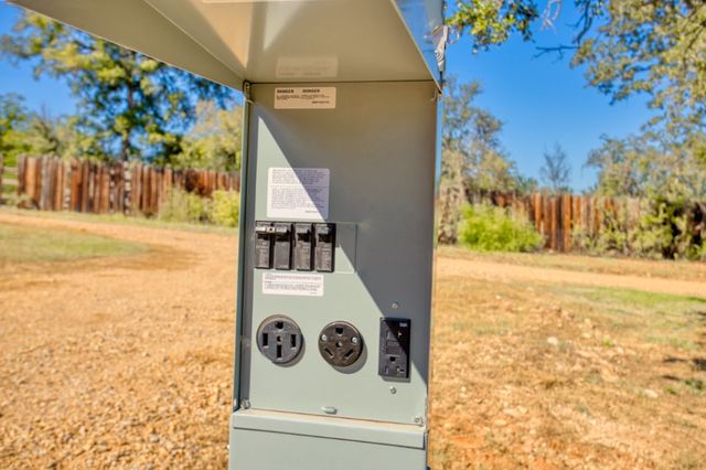 247 S Caddo Street, Lipan, TX 76462