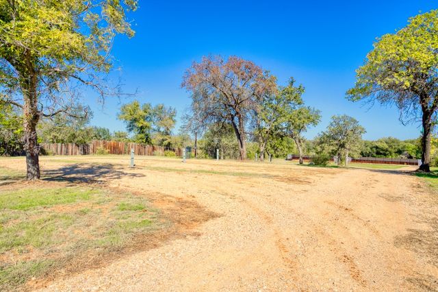 247 S Caddo Street, Lipan, TX 76462