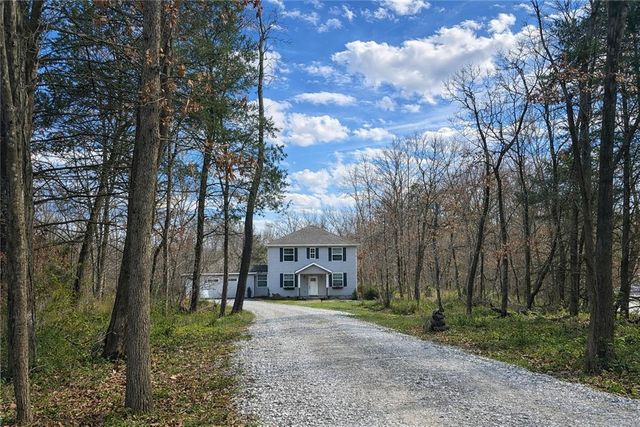 109 SE 11th Avenue, Gravette, AR 72736