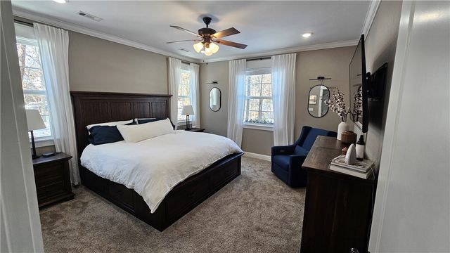 109 SE 11th Avenue, Gravette, AR 72736