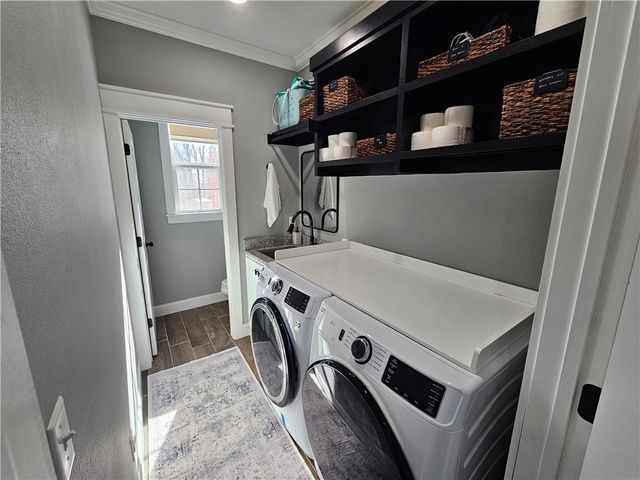 109 SE 11th Avenue, Gravette, AR 72736