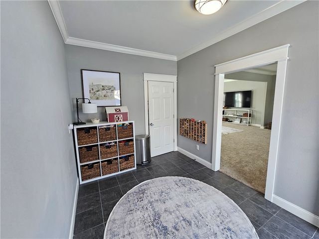 109 SE 11th Avenue, Gravette, AR 72736