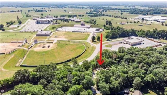 109 SE 11th Avenue, Gravette, AR 72736