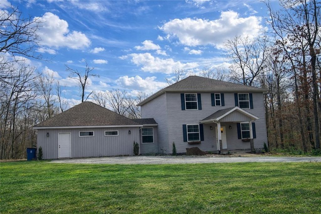 109 SE 11th Avenue, Gravette, AR 72736