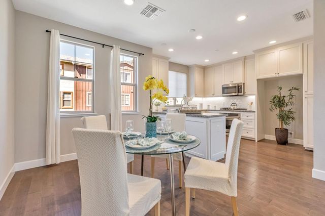 897 Tranquility Circle 12, Livermore, CA 94551