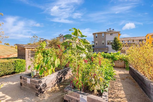 897 Tranquility Circle 12, Livermore, CA 94551