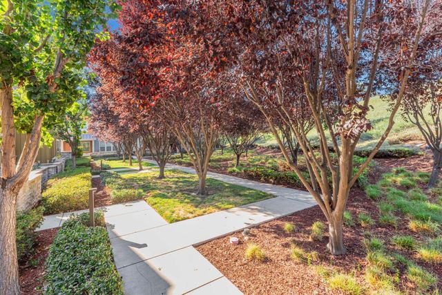 897 Tranquility Circle 12, Livermore, CA 94551