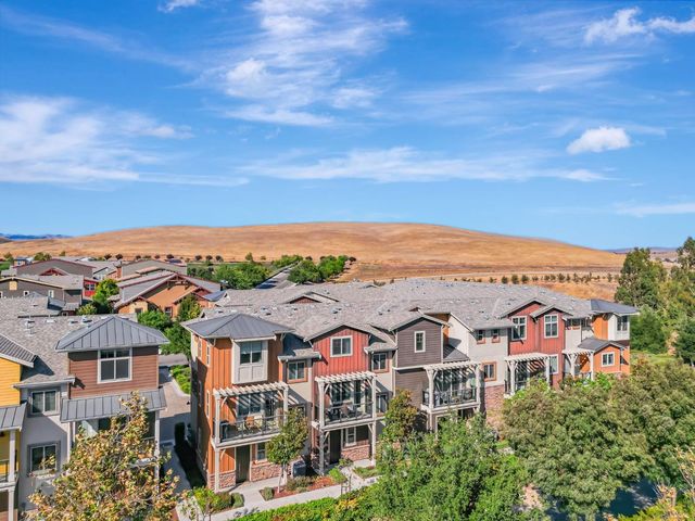 897 Tranquility Circle 12, Livermore, CA 94551