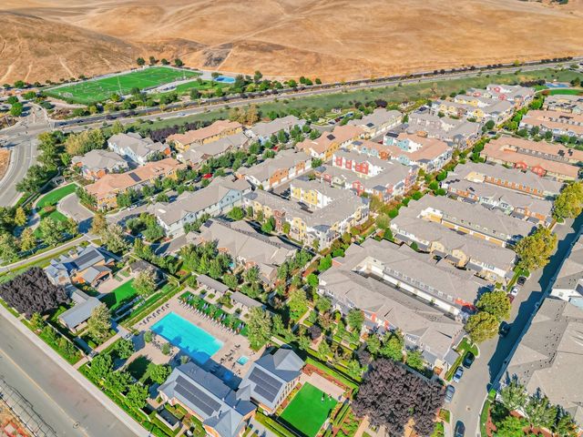 897 Tranquility Circle 12, Livermore, CA 94551