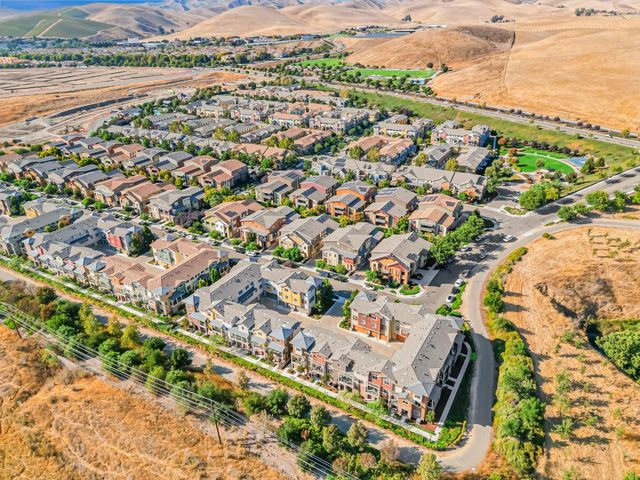 897 Tranquility Circle 12, Livermore, CA 94551