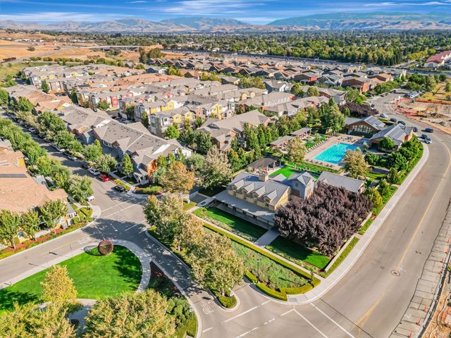 897 Tranquility Circle 12, Livermore, CA 94551