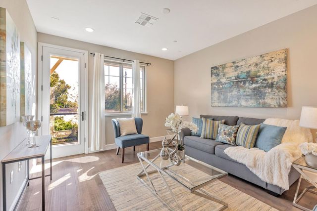 897 Tranquility Circle 12, Livermore, CA 94551