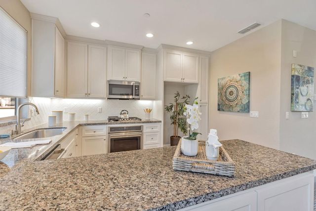 897 Tranquility Circle 12, Livermore, CA 94551