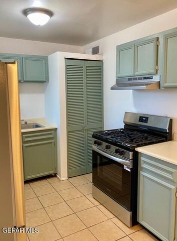 2808 HAWICK Road, El Paso, TX 79925