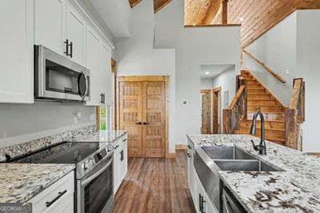 60 Oak Forest Circle, Hayesville, NC 28904