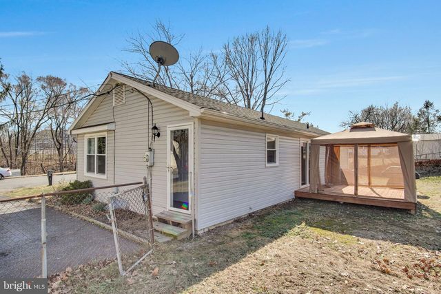 219 MARION AVENUE, Carlisle, PA 17013