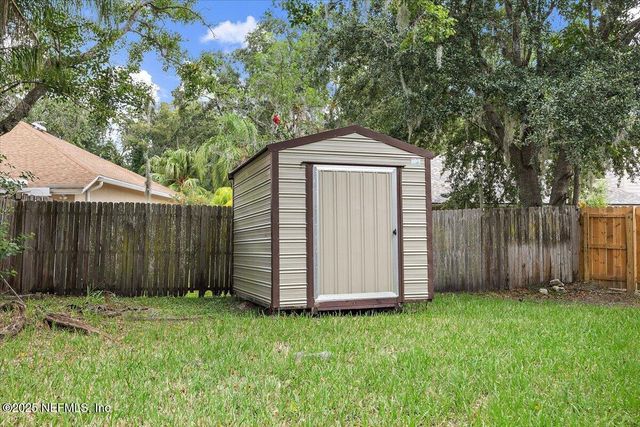 8718 GOODBYS TRACE Court, Jacksonville, FL 32217