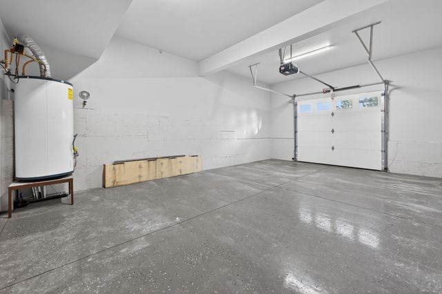 3122 NW Colonial Drive, Bend, OR 97703