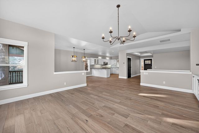 3122 NW Colonial Drive, Bend, OR 97703