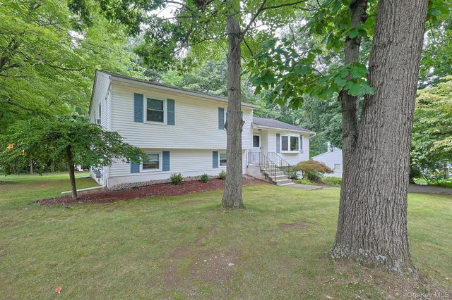 26 Rockwood Drive, Newburgh, NY 12550