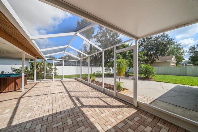 1105 DEER RUN PLACE, Valrico, FL 33594