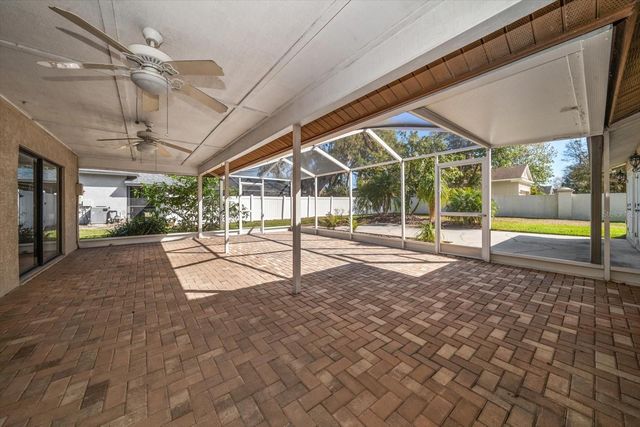 1105 DEER RUN PLACE, Valrico, FL 33594