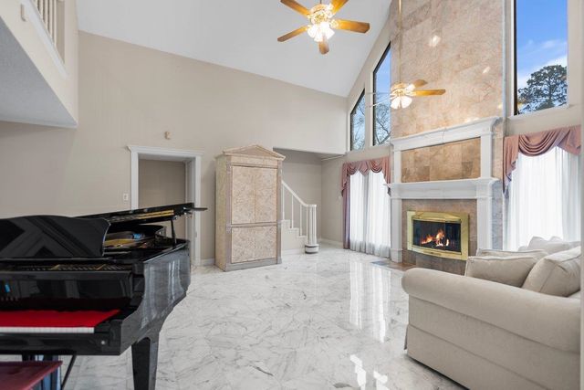 1102 Richwood St., Longview, TX 75604