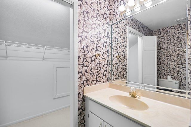 1102 Richwood St., Longview, TX 75604