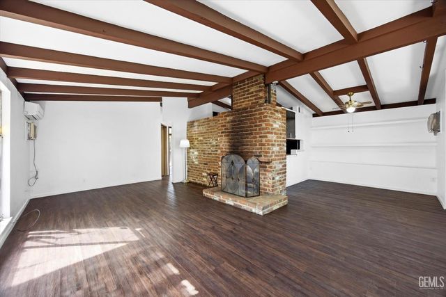 1606 12th Avenue, Delano, CA 93215