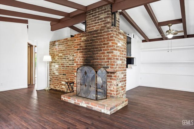 1606 12th Avenue, Delano, CA 93215