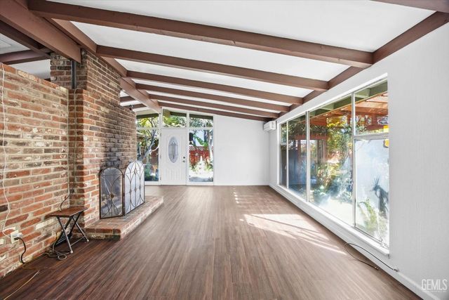 1606 12th Avenue, Delano, CA 93215