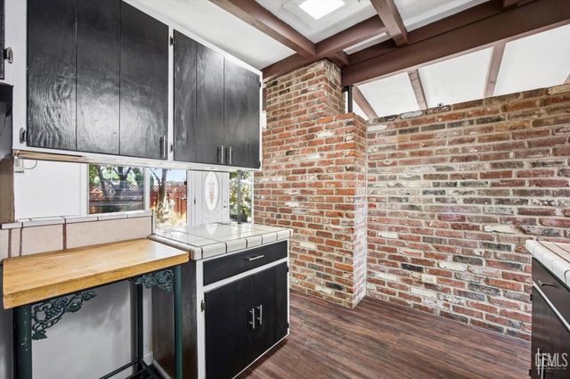 1606 12th Avenue, Delano, CA 93215