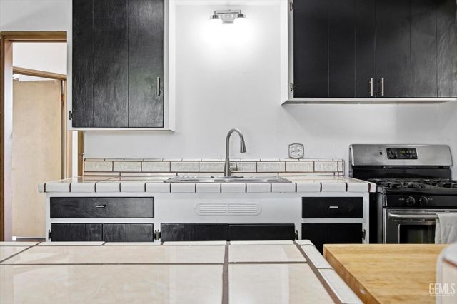 1606 12th Avenue, Delano, CA 93215