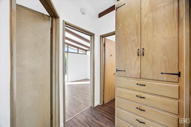 1606 12th Avenue, Delano, CA 93215