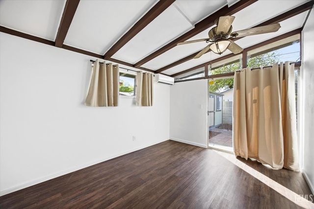 1606 12th Avenue, Delano, CA 93215