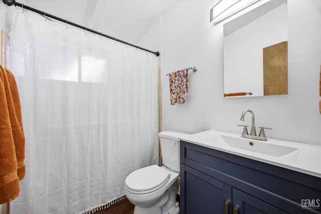 1606 12th Avenue, Delano, CA 93215