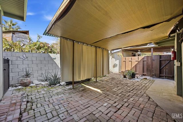 1606 12th Avenue, Delano, CA 93215