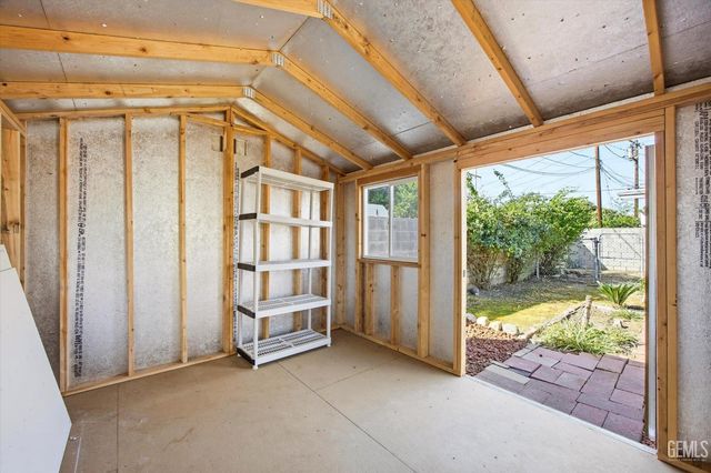 1606 12th Avenue, Delano, CA 93215