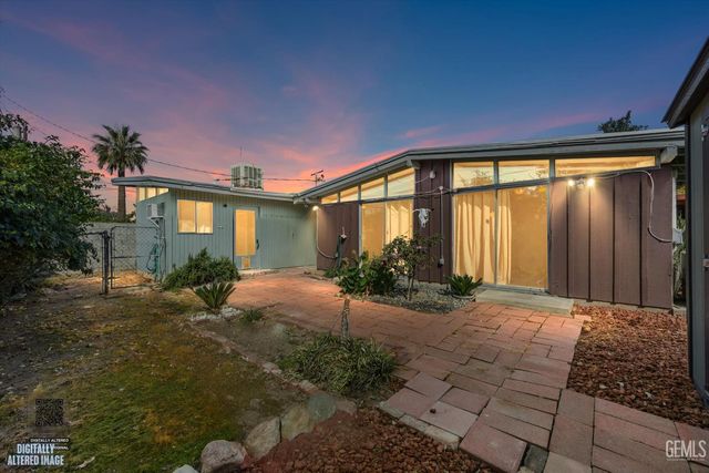 1606 12th Avenue, Delano, CA 93215