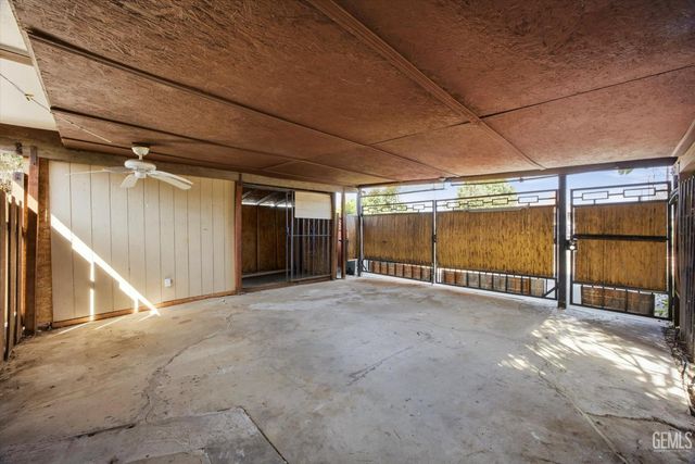 1606 12th Avenue, Delano, CA 93215