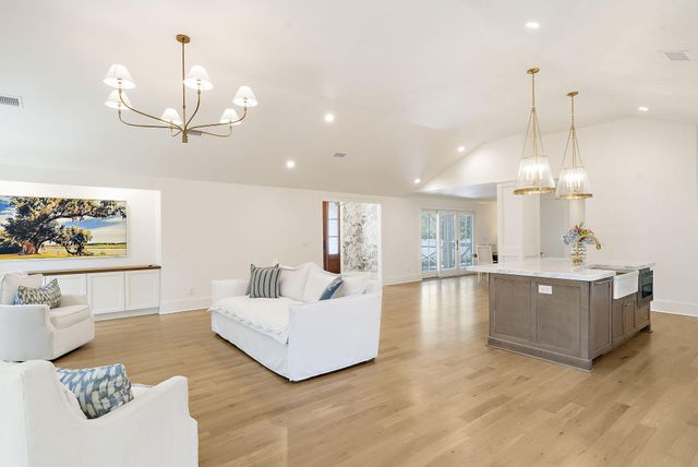 115 Freeman Street, Mount Pleasant, SC 29464