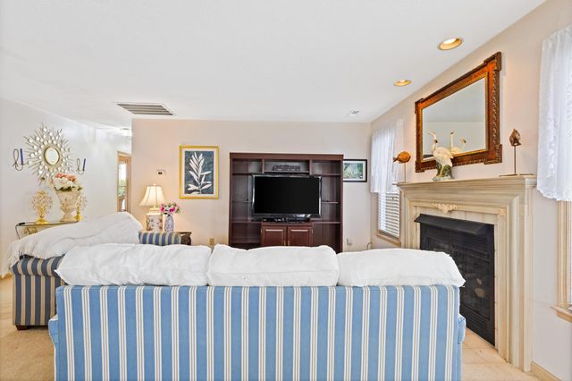 124 Dogwood Pl., North Myrtle Beach, SC 29582