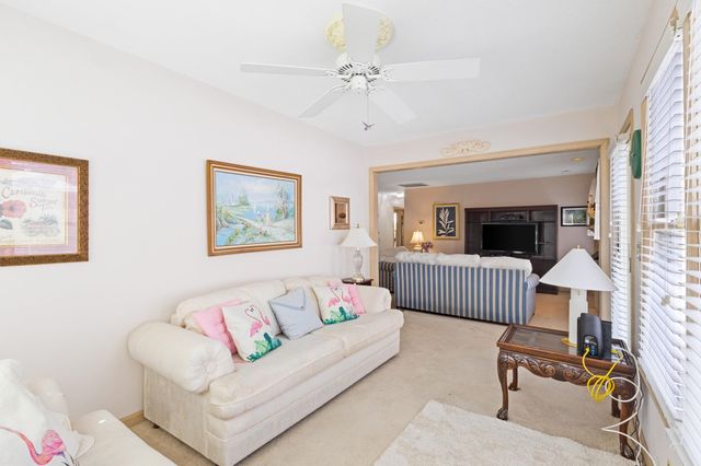 124 Dogwood Pl., North Myrtle Beach, SC 29582