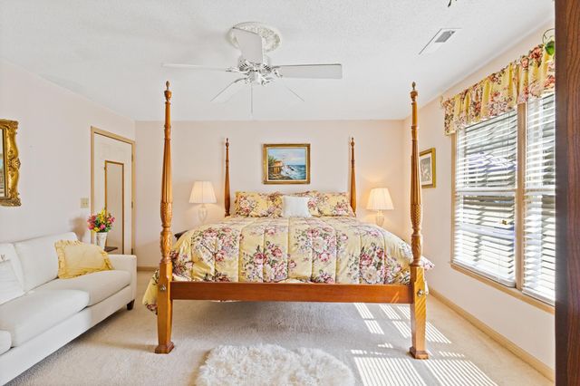 124 Dogwood Pl., North Myrtle Beach, SC 29582