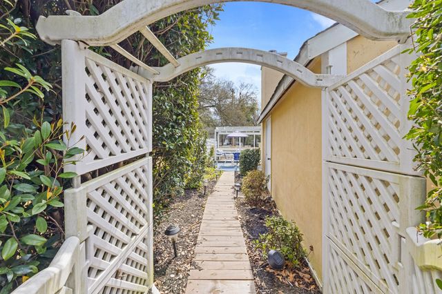 124 Dogwood Pl., North Myrtle Beach, SC 29582