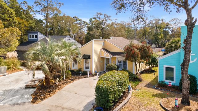 124 Dogwood Pl., North Myrtle Beach, SC 29582
