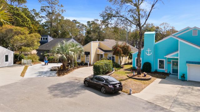 124 Dogwood Pl., North Myrtle Beach, SC 29582