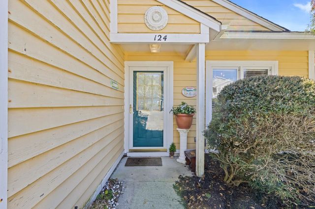124 Dogwood Pl., North Myrtle Beach, SC 29582
