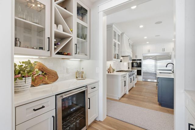 4501 Dunham Drive, Edina, MN 55435